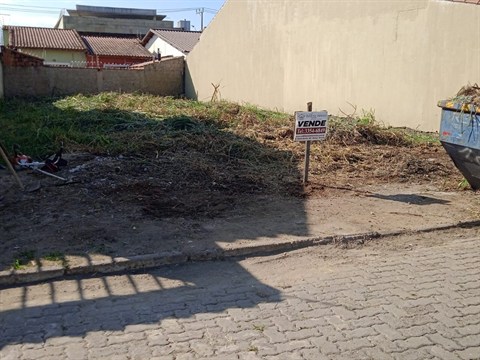 Terreno à Venda