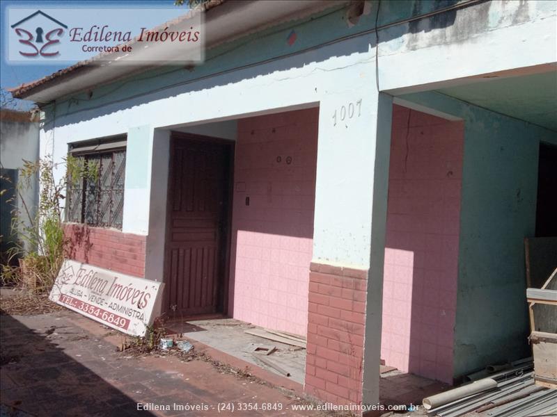 Casa comercial a Venda no Vila Julieta em Resende