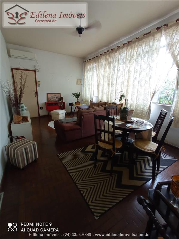Apartamento a Venda no Comercial em Resende