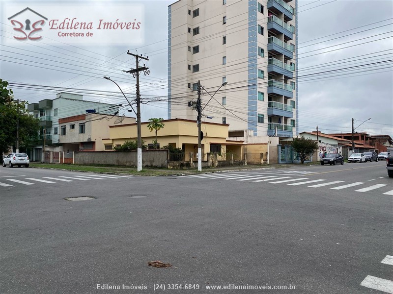 Casa comercial a Venda no Vila Julieta em Resende