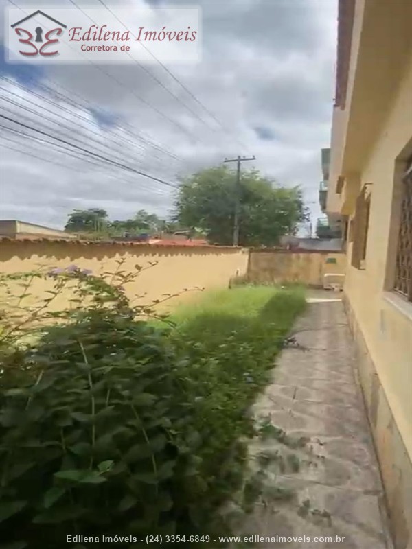 Casa comercial a Venda no Vila Julieta em Resende