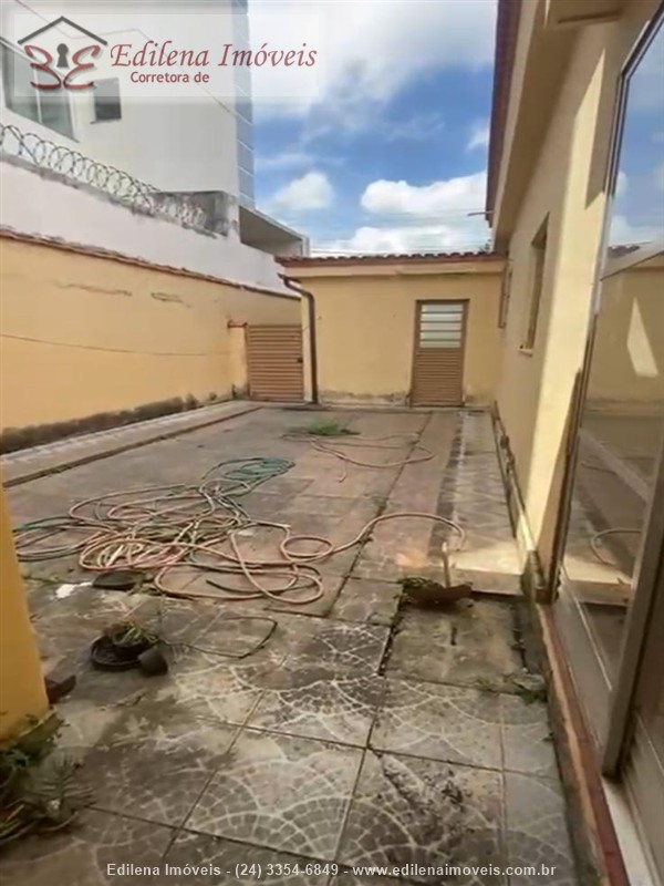 Casa comercial a Venda no Vila Julieta em Resende