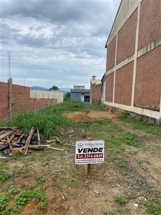 Terreno à Venda