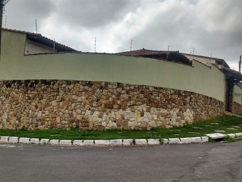 Casa à Venda
