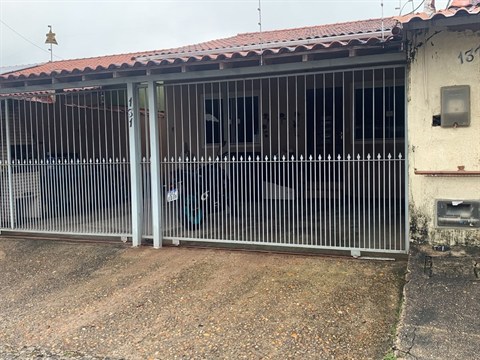 Casa à Venda
